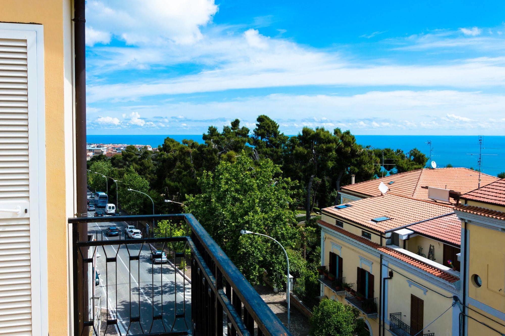 Hotel Dei Sette Vasto Exteriör bild